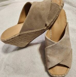 Womens Banana Republic Sz 9 Suede Espadrille Mule Wedges in Desert Sun, Like New